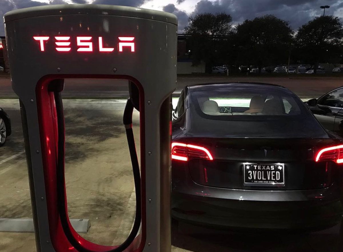 funny Tesla license plate 3volved