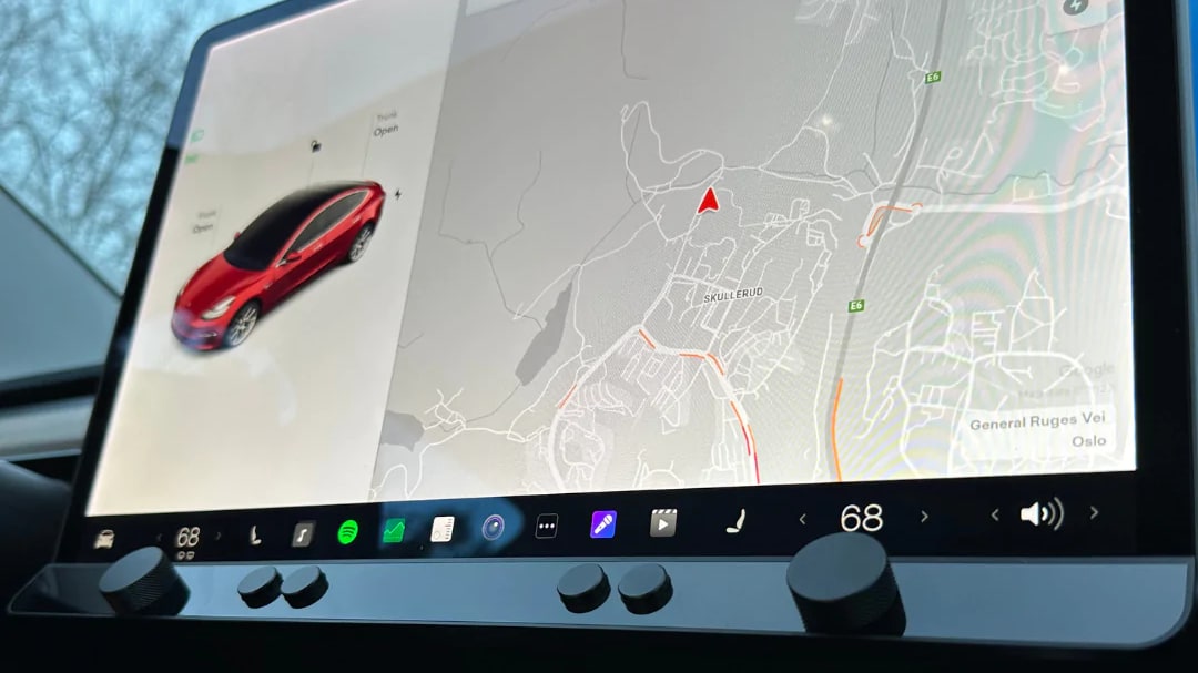 Tesla Accessory, Ctrl-Bar Adds Physical Buttons to the Model Y and