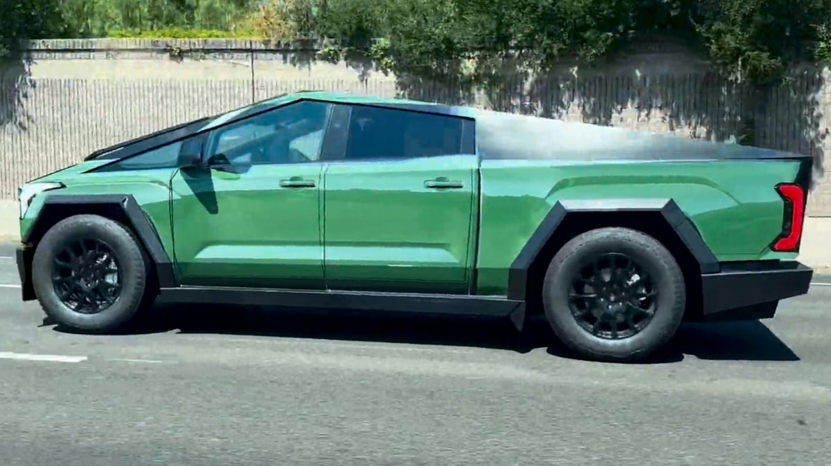 Tesla didn't stop at the Ford F150 wrap. Shortly after the Cybertruck was spotted sporting a Toyota Tundra wrap