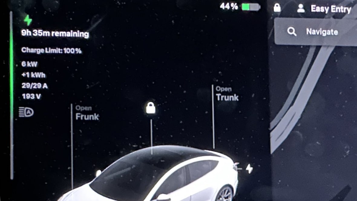 Tesla Charging Display feature in update 2024.14.8
