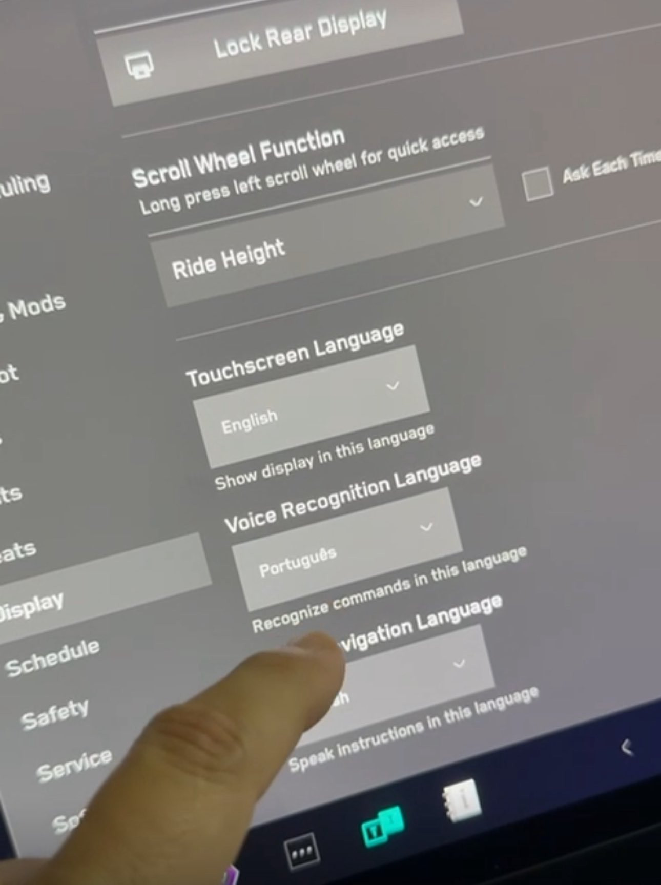 Tesla Language Support feature in update 2025.14.7